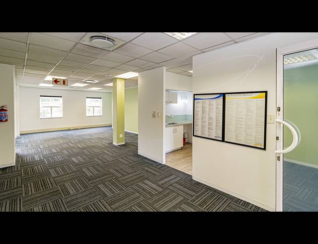 127M² OFFICE TO LET IN FERNDALE